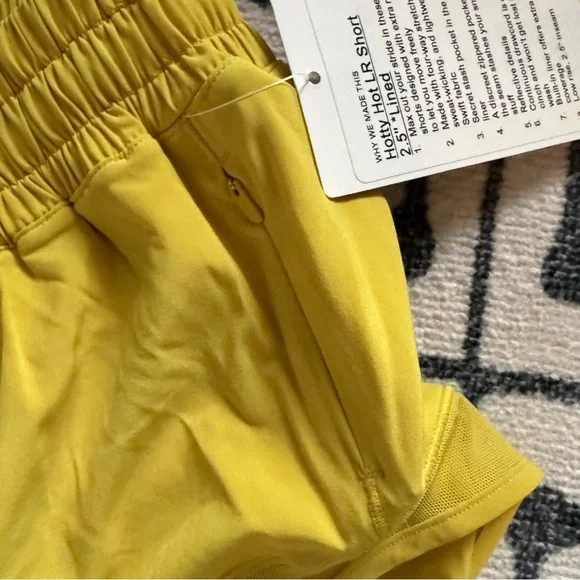 Lululemon Hotty Totty LR Short 2.5” Lined Athletic Shorts